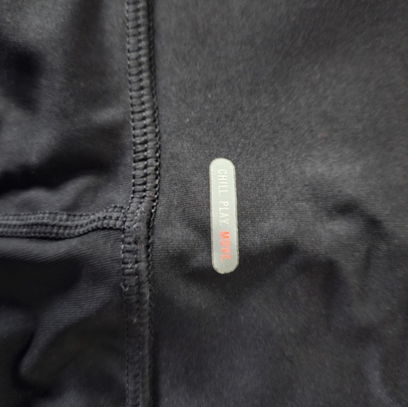 Aerie Chill Play Move Capris - Picture 2 of 3